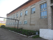 В выставочном зале Кезской районной библиотеки   работают  две     выставки.